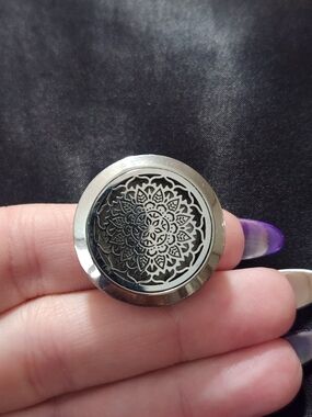 Silver Floral Mandala Metal Ring Diffuser